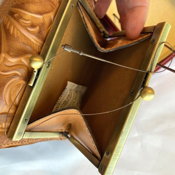 Patricia Nash Tooled Leather Kisslock Wallet RFID Blocking Cognac Brown NWT - Picture 9 of 11